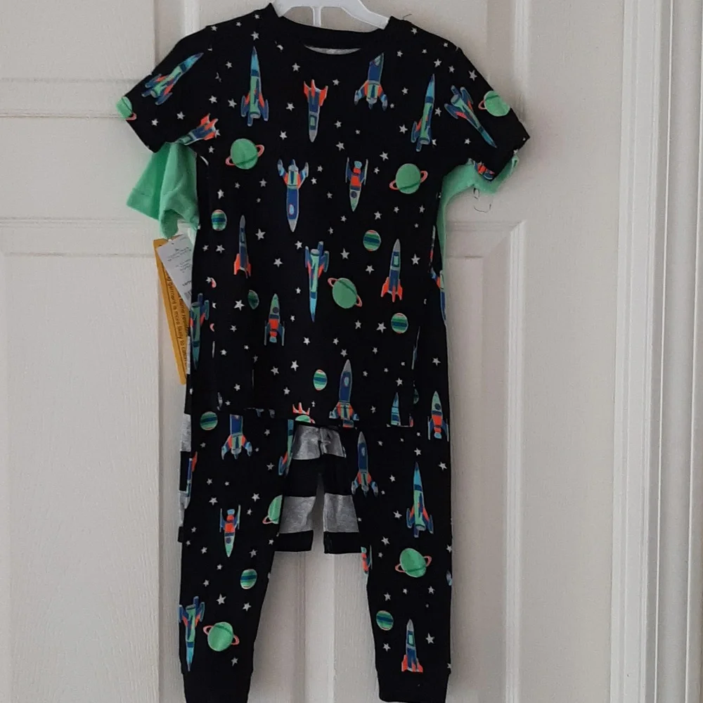 NWT 5T (3) 4 Piece Carters Pajama Sets